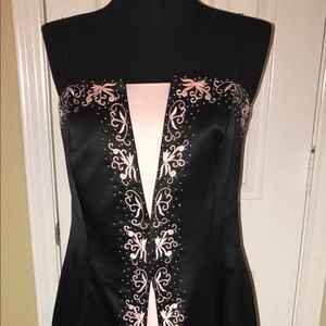 Beautiful black and pink evening dress!